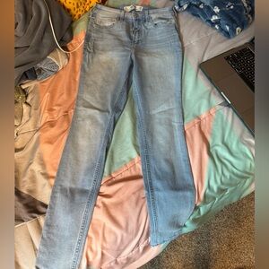 hollister curvy high rise super skinny 3S jeans, great condition